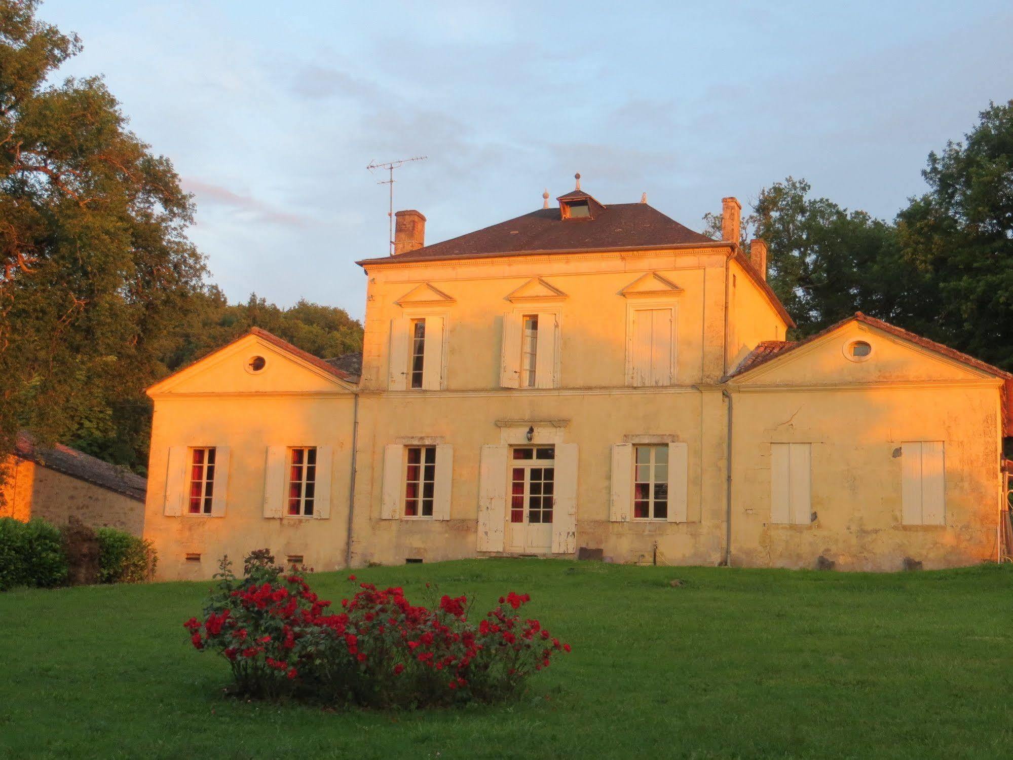 Eynesse Aux Trois Fontaines B&B 외부 사진